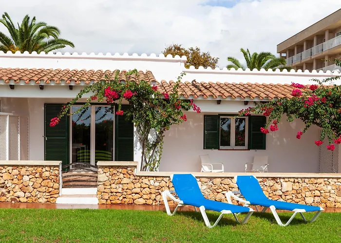 Santo Tomas Hotels near Menorca Airport (MAH)