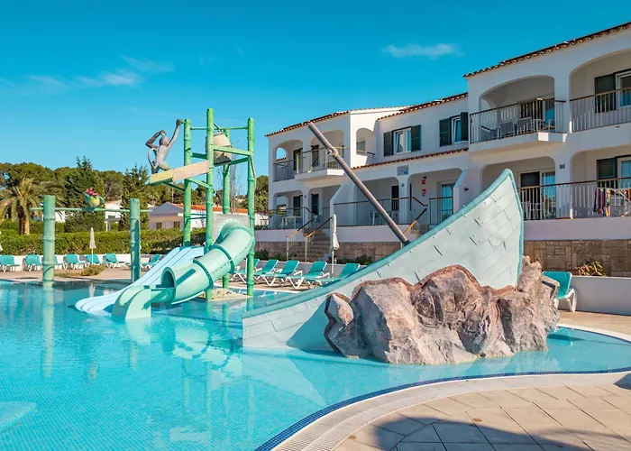 Santo Tomas Cheap Hotels near Aeroporto di Colon Airport (ONX)