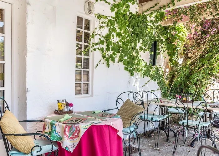 Sant Lluis Hotels