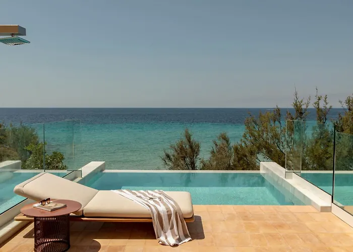 Santo Tomas Hotels With Jacuzzi in Room near Cala Escorxada